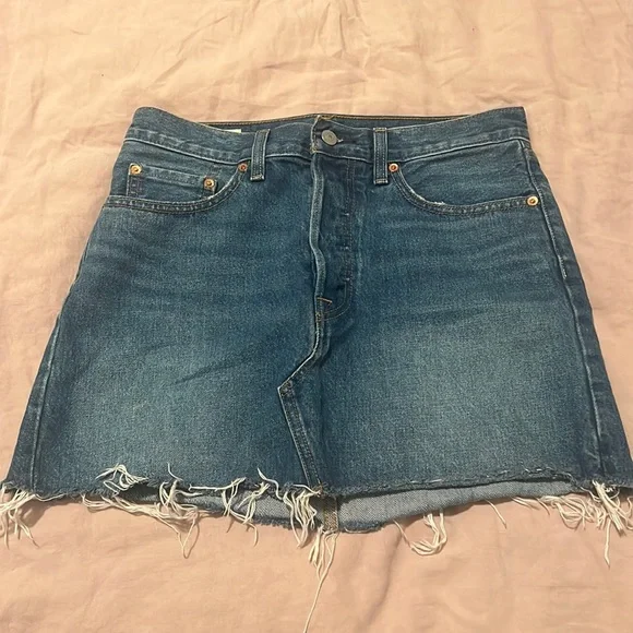 Poshmark levi's sale denim skirt